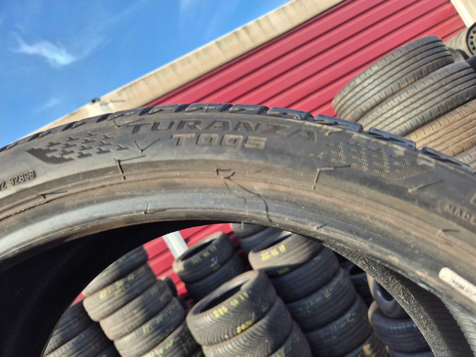 2 Anvelope de VARA - 235/35/19 - BRIDGESTONE - APP NOI - DOT 2022 !