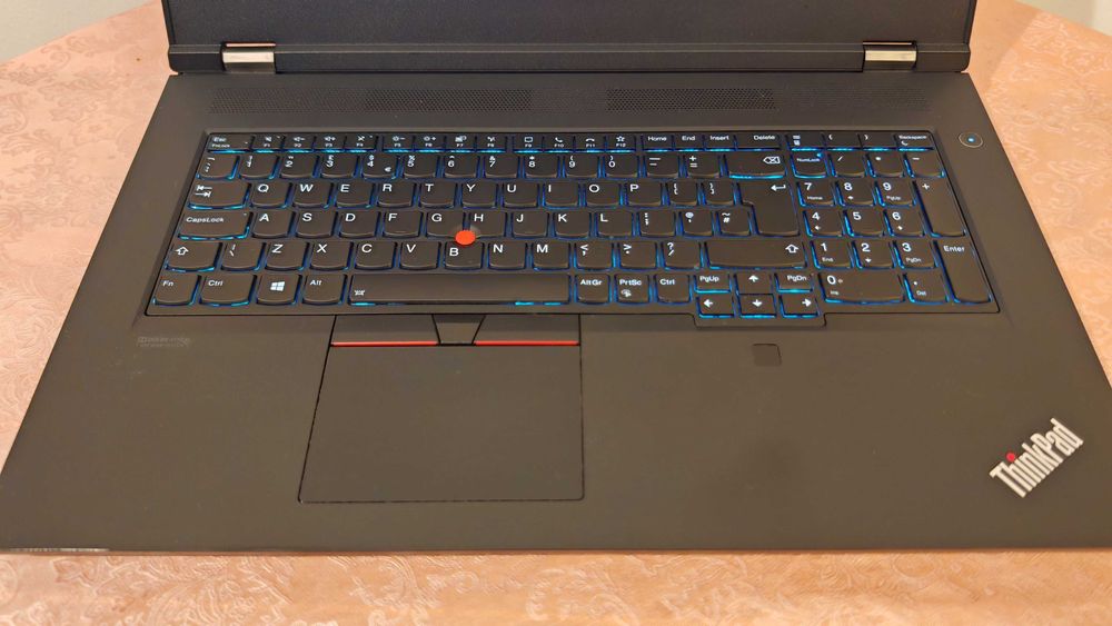 ThinkPad P17/Core i7-10750H/16GB RAM/512 SSD/Quadro T2000 4GB/17.3 IPS
