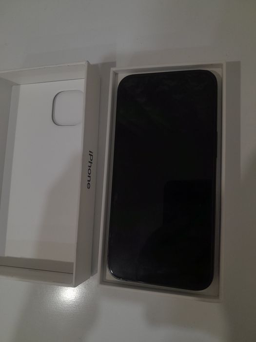 Продам айфон 14 128гб