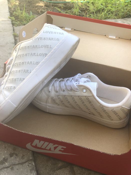 Маратонки номер 37дамски