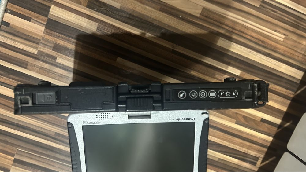 Vand laptop panasonic CF-19 cu touch pad si pix atasat pentru diagnoza