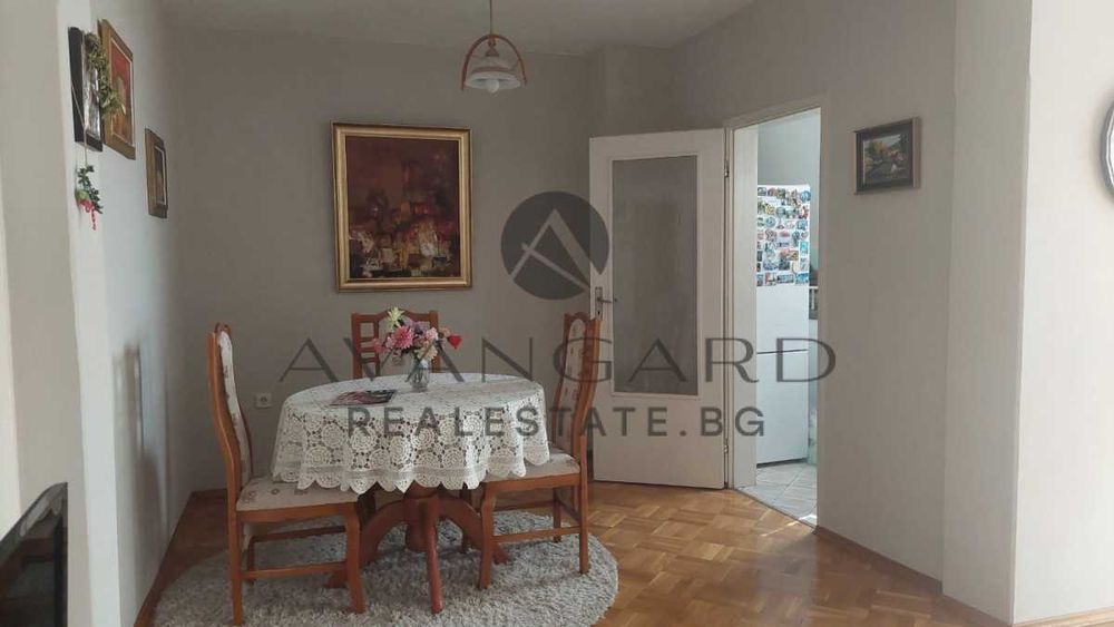 Продава се Тристаен апартамент в Пловдив, Център - 98 кв.м за 1786 €/кв.м - Снимка #5