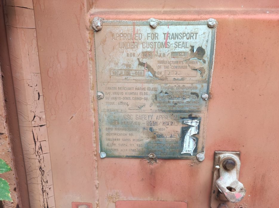 Продам 2 контейнера 40 тонн