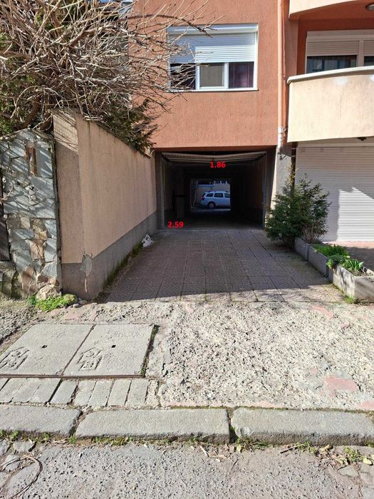 Дава се под наем Гараж / Паркомясто в София, Център - 24 кв.м за 149.43 € - Снимка #1