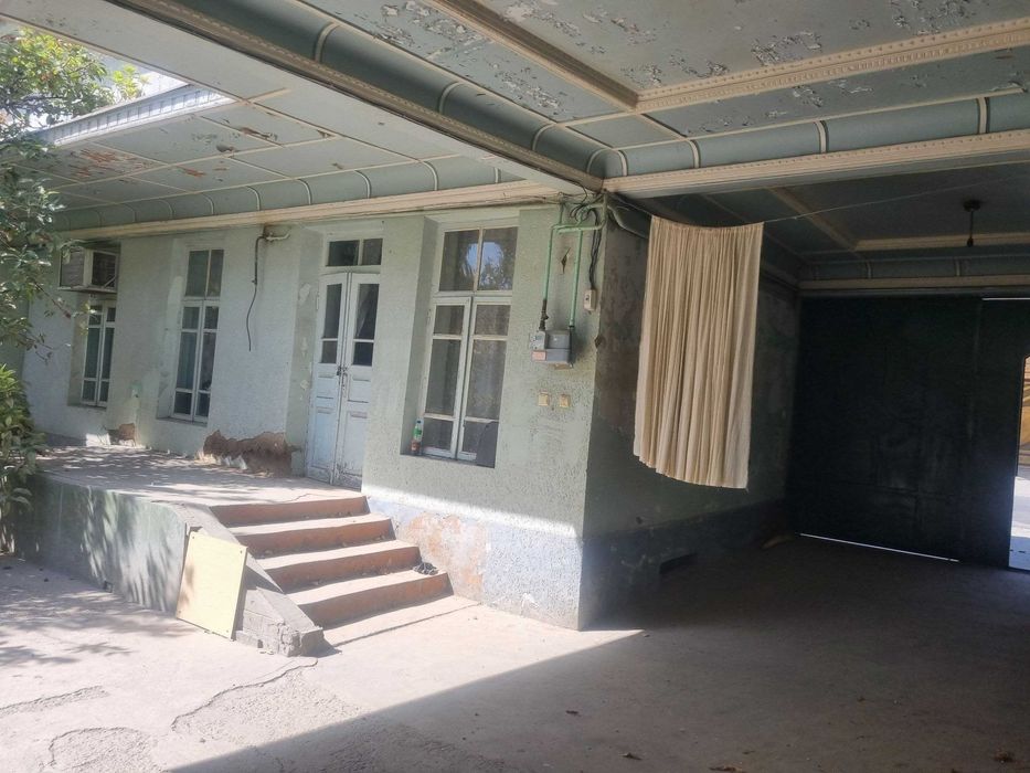 Камолон   Махали дом продажа без ремонт  хостел садик метро 100мт