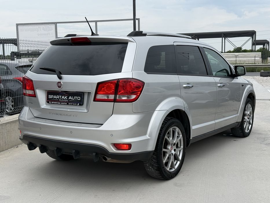 Fiat Freemont 2.0D* 2015г* АВТОМАТИК* 4Х4* 6+ 1Местен* ТОП Състояние*