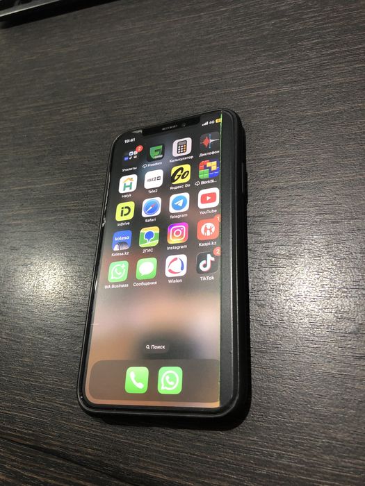 iphone XS  хорошем состаение