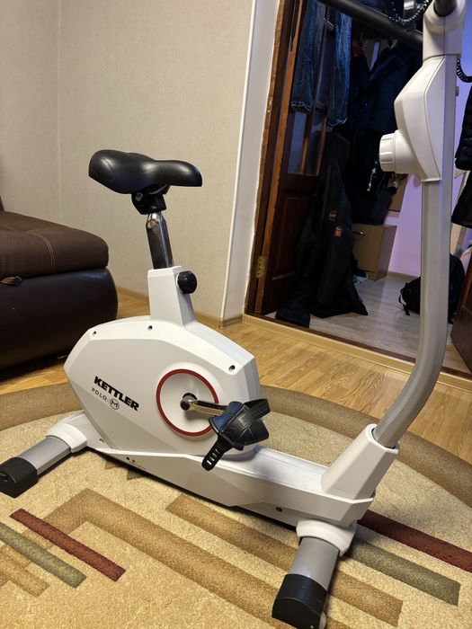 Велотренажер.  Велотренажер