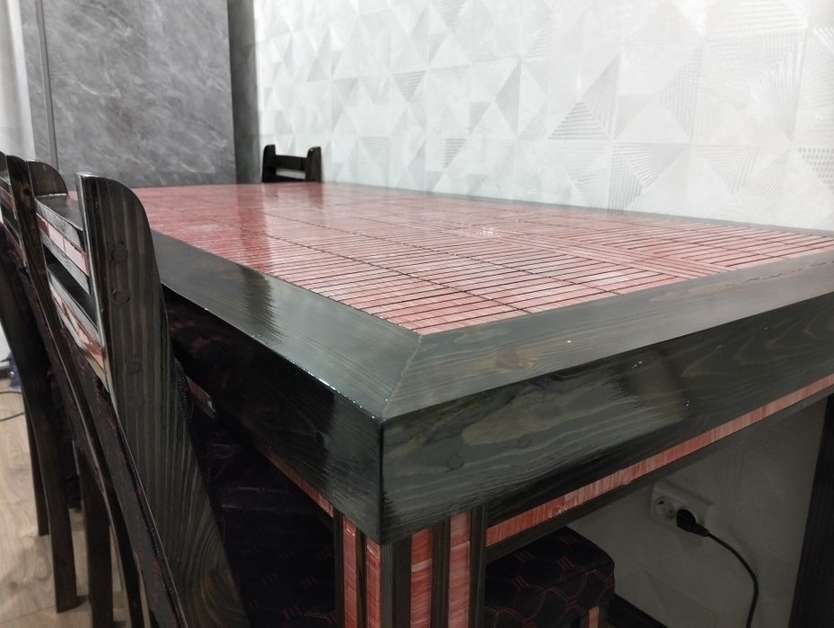 Новый комплект,Стол и стулья