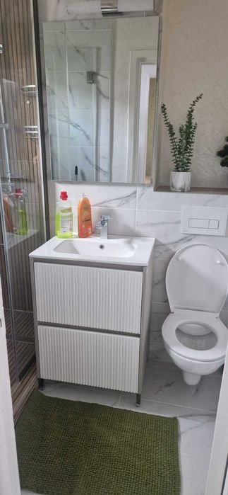 Inchiriez apartament cu 3 camere in Mun. Satu Mare