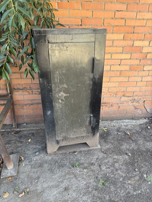 Продам отличный сейф