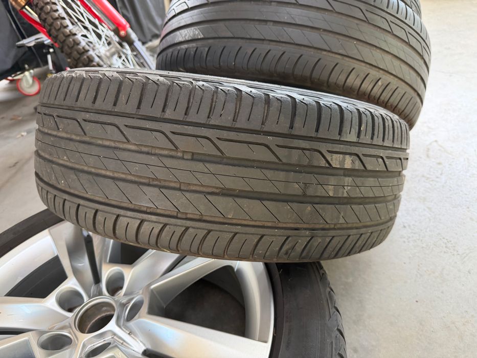 Гуми Бриджстоун Туранца