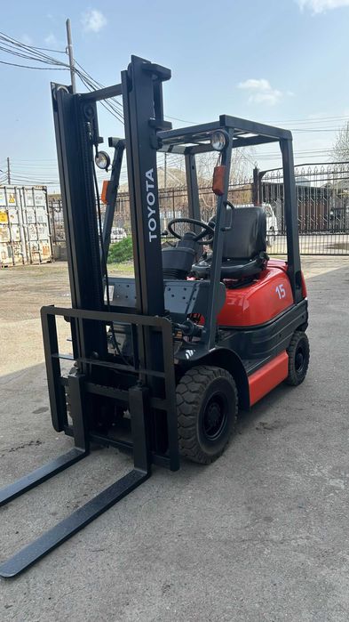 Продам вилочный погрузчик (кара)