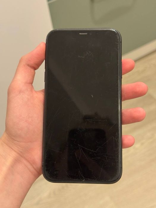 Продам IPhone 11
