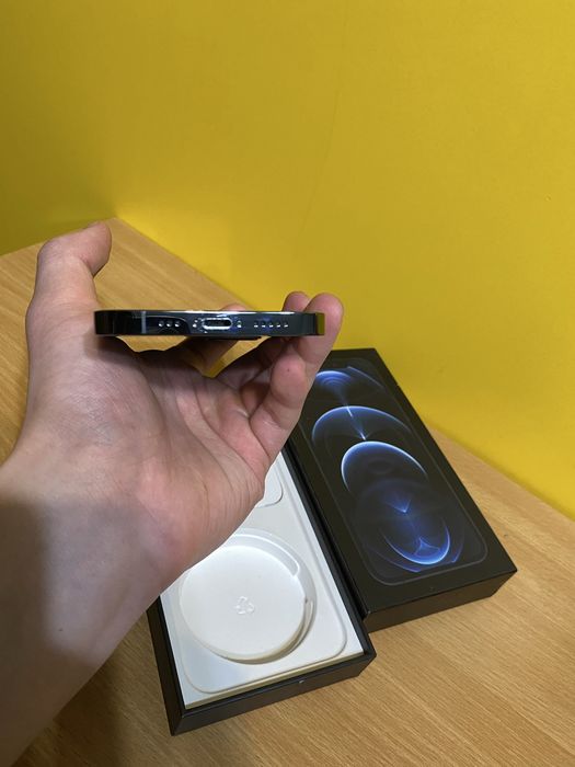 iPhone 12pro 256GB без ремонта
