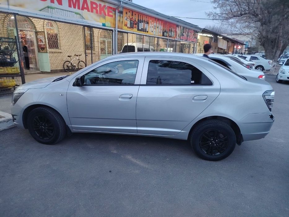 Продаётся машина