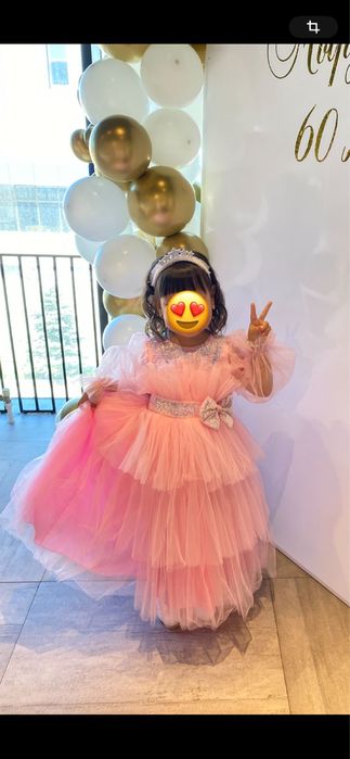 Продам пышное платье 5-6 лет