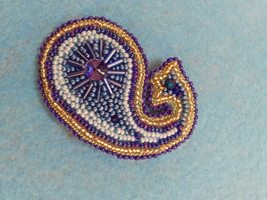 Брошки из бисера