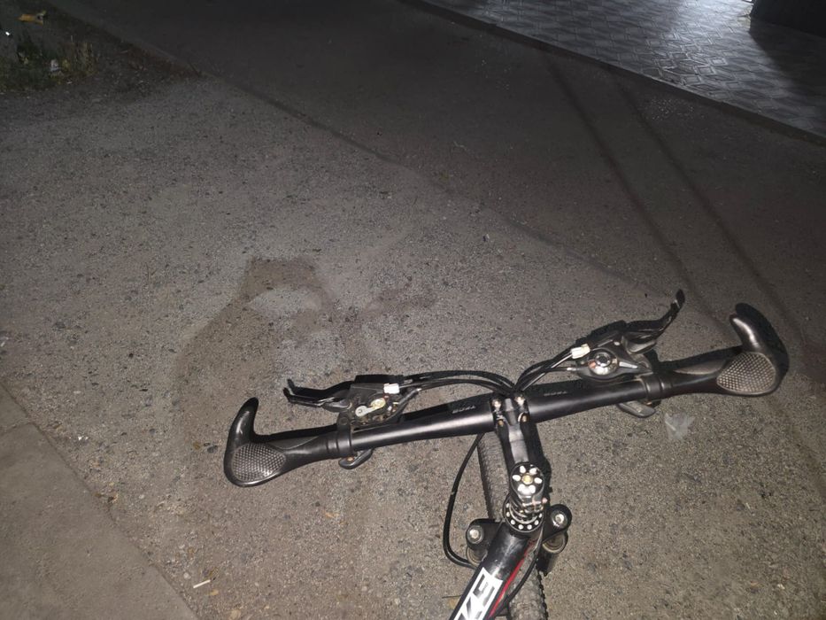 Велосипед продается спортивный за 27к