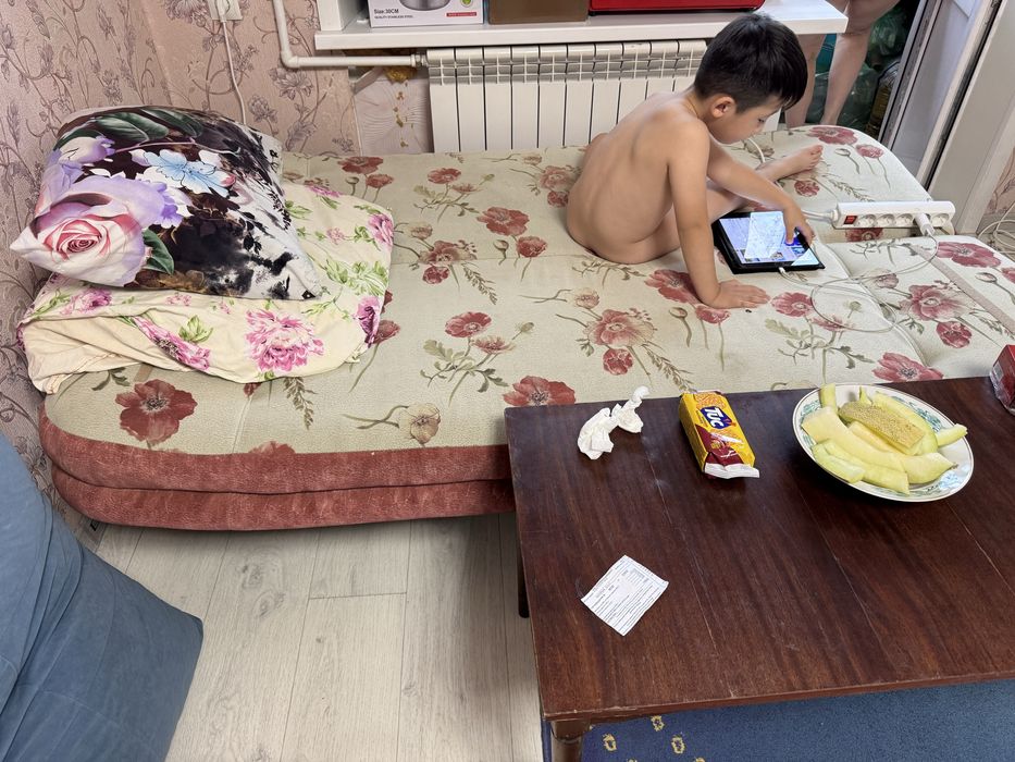 Продам диван с креслами