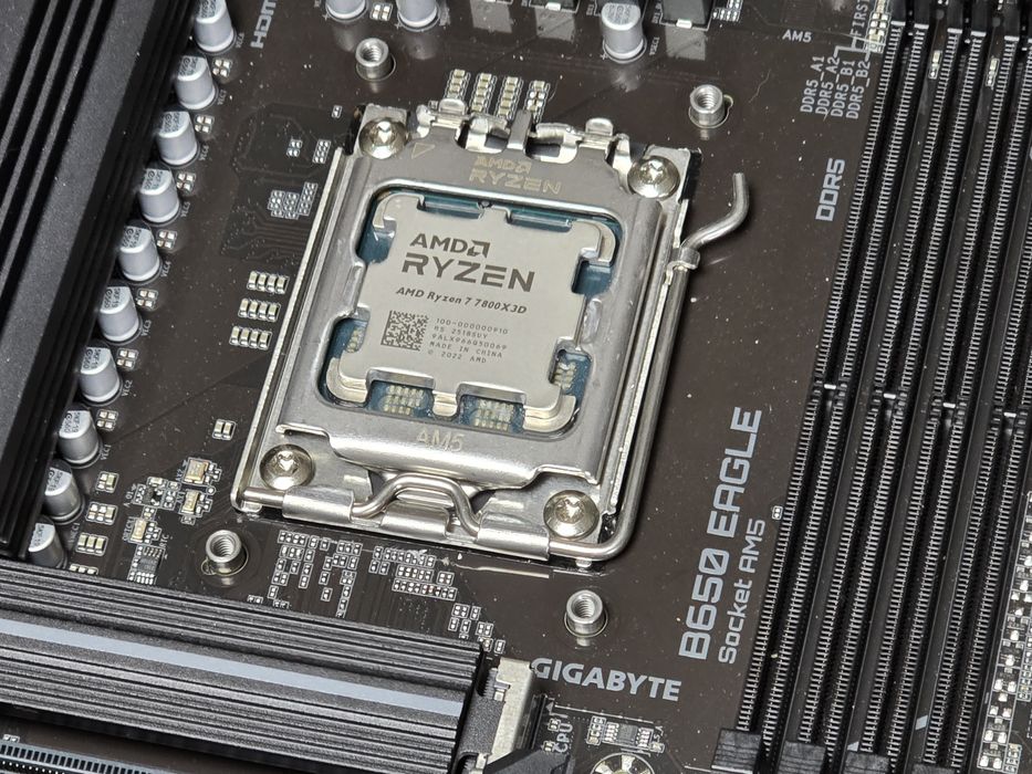 AMD Ryzen 7 7800X3D – 8 Core / 16 Thread – 96MB 3D V-Cache – AM5 – Testat