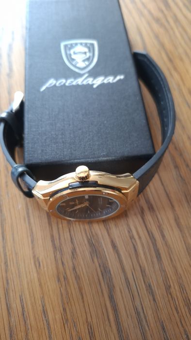 Чисто нов мъжки часовник