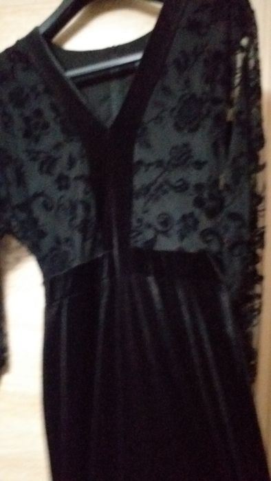Rochie neagra catifea si dantela 38