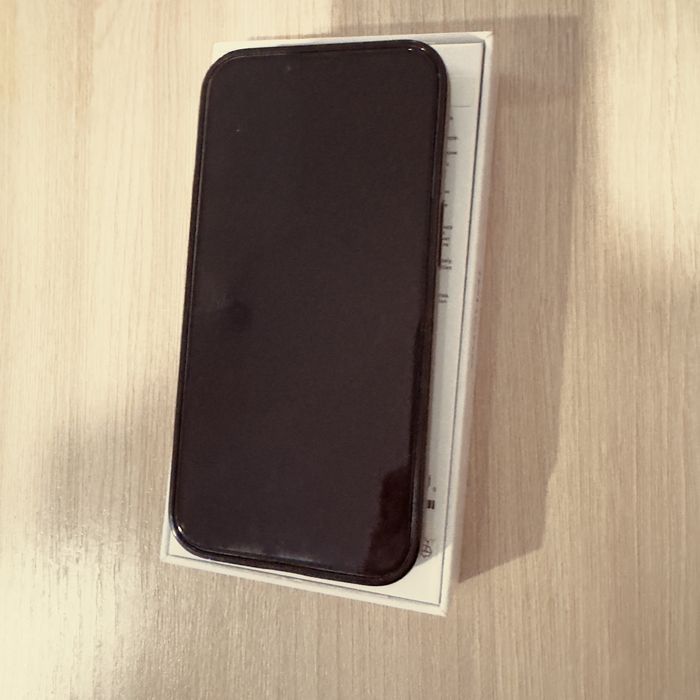 Продам айфон 14 128 гб