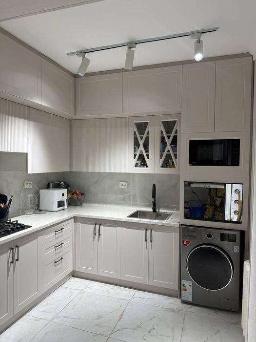 Ц-6  3/2/4.  Ремонт+мебель+техника.  70кв.м