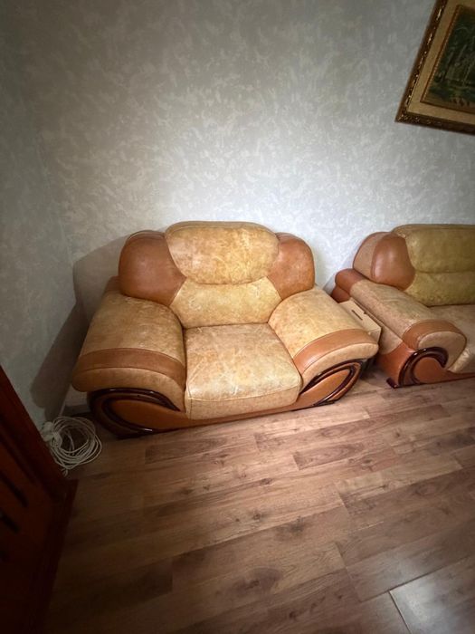 Все три дивана продаю