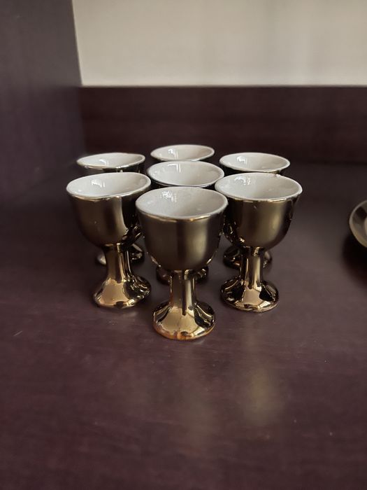 Графин с рюмками