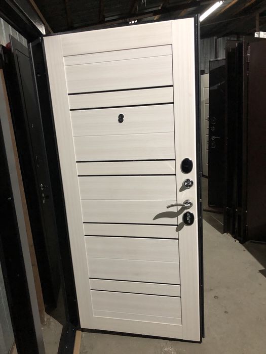 Двери входные металлические