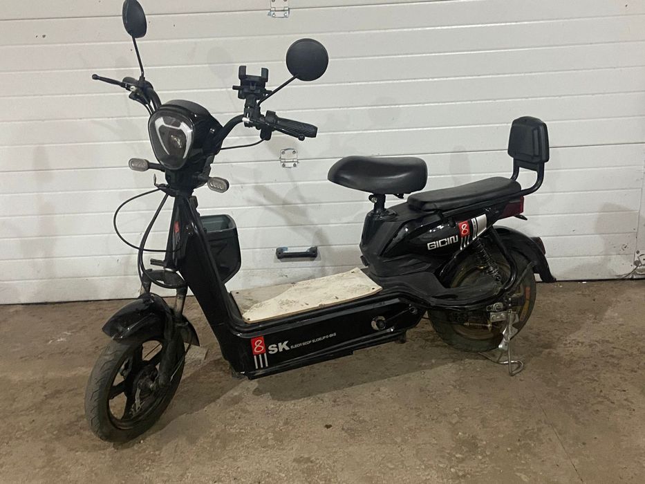 Элекроскутр sk8...