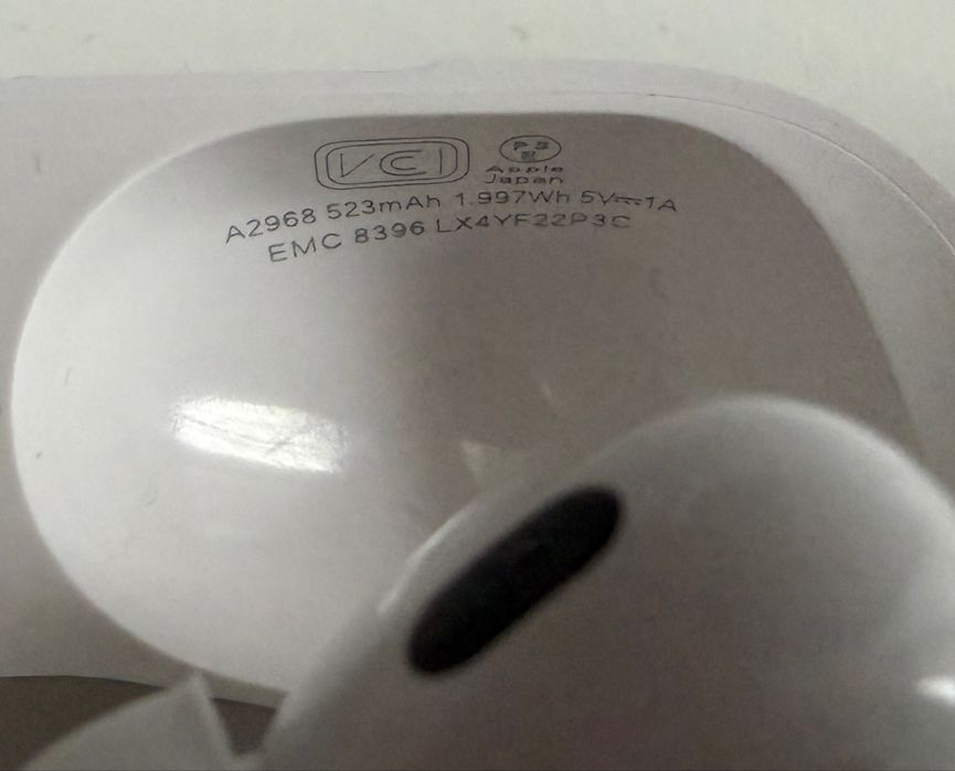 Casti Apple Airpods Pro (2nd Generation) Carcasa MagSafe (USB-C) 2023