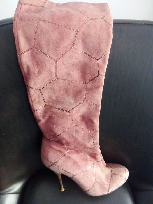 Италиански ботуши 38- 30 евро.