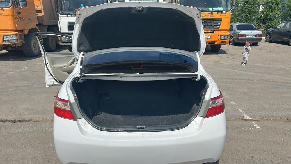 Продам Машину Тайота камри 40