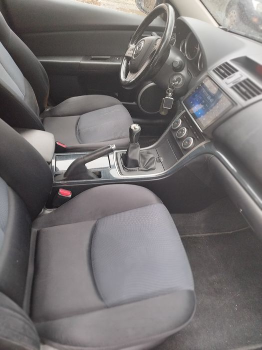 Продава се поради покупна на по-голям автомобил