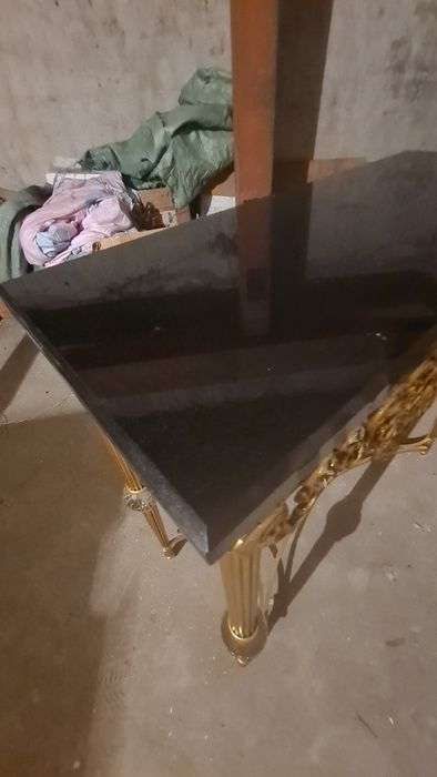 Столик мраморный