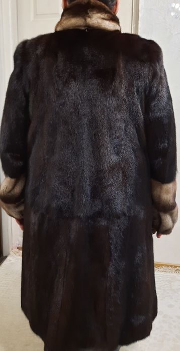 Продам норковую шубу
