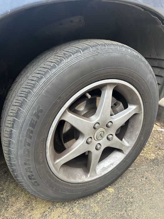 Продам комплект летних шин 225/65/17