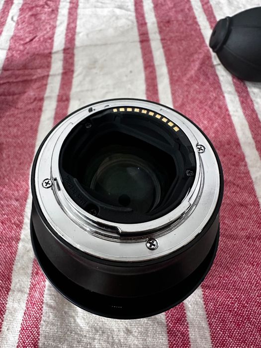 Vand urgent obiectiv Sony FE 85mm F1.8