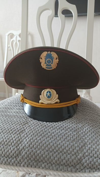 Военные головные уборы.