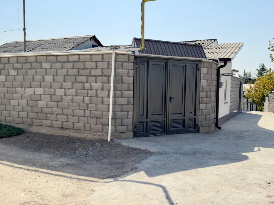Продается 3-х комнатный коттедж на сергели Дарё буйи новый