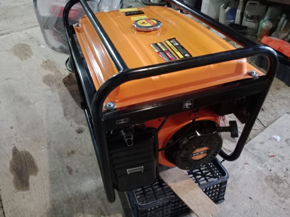Бензиновый генератор