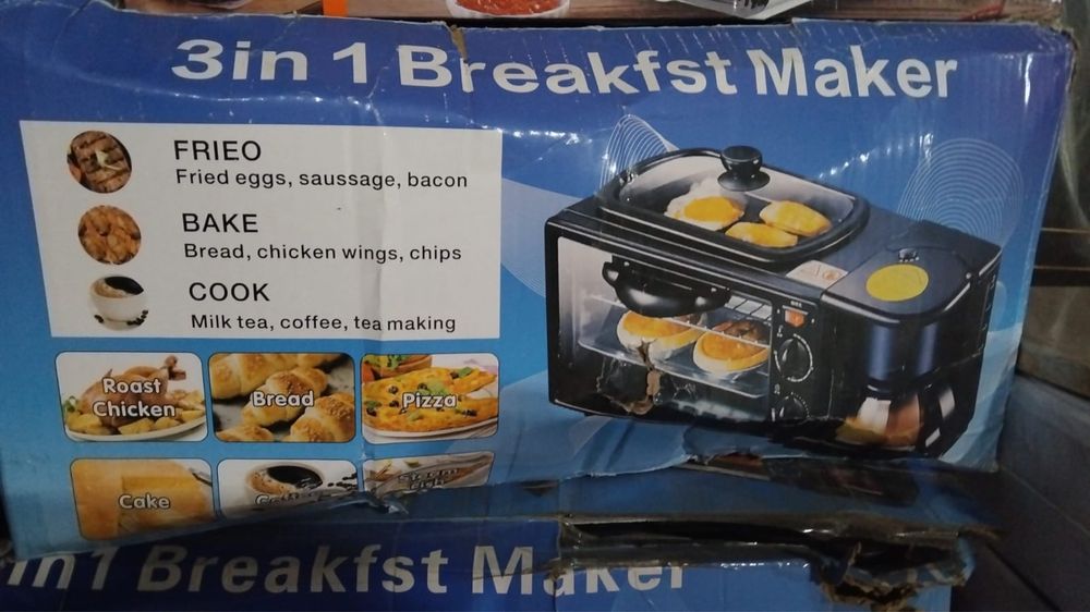 Продам Мясорубку Печь 3в 1