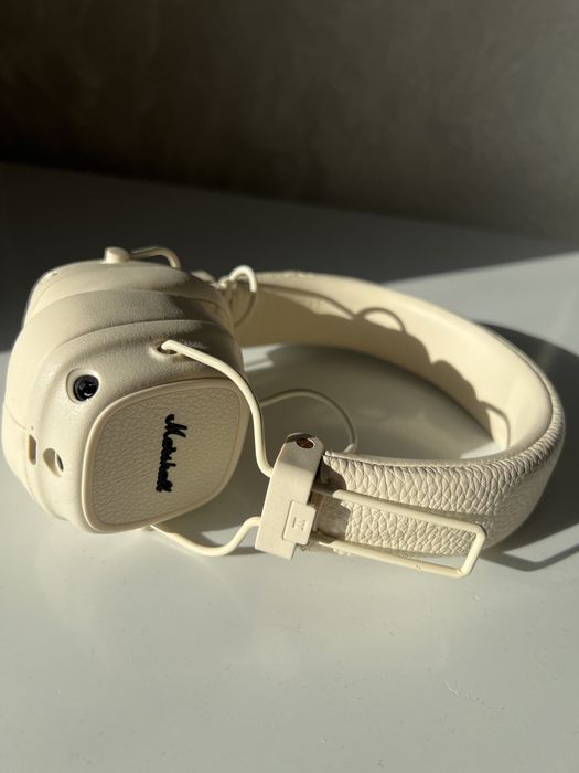 Продам наушники Marshall V