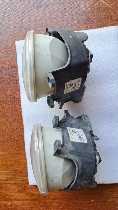 Продам противотуманки на Toyota Corolla. Оригинал.