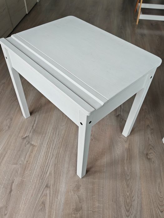Комплект Детско Бюро и столчета  Sundvik ikea