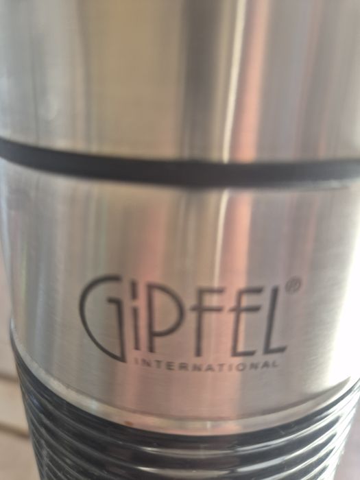 Продам термос GiPFEL  Состояние новое
