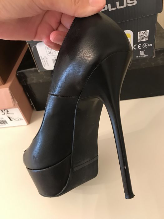 Туфли на шпильке